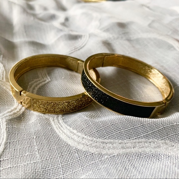 Betsey Johnson 🎀 Set of 2 Bangles - Picture 1 of 5